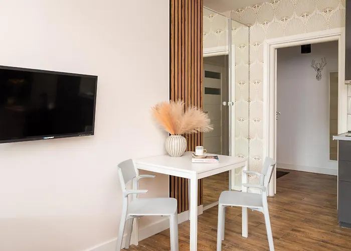 Lovely Boutique Studios 2X1Br Nearby Chopin Airport & 15 Min To Centre By Tram