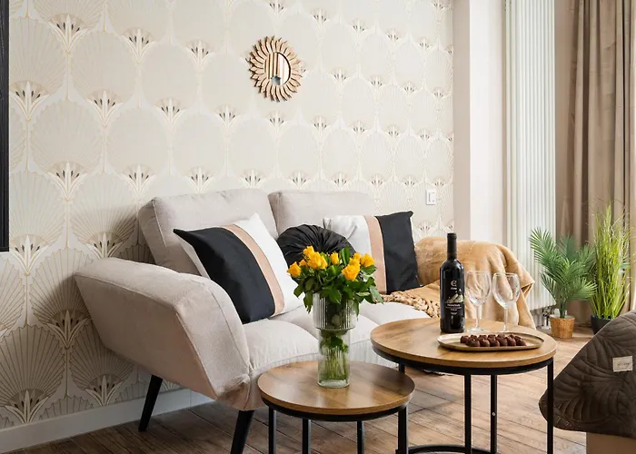 Lovely Boutique Studios 2X1Br Nearby Chopin Airport & 15 Min To Centre By Tram